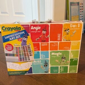 Crayola Limited Edition Art Set - Red, Orange, Green, Blue